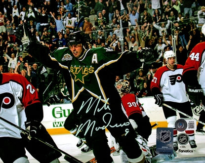 Mike Modano Autographed Dallas Stars (500th Goal) 8x10 Photo - Beckett