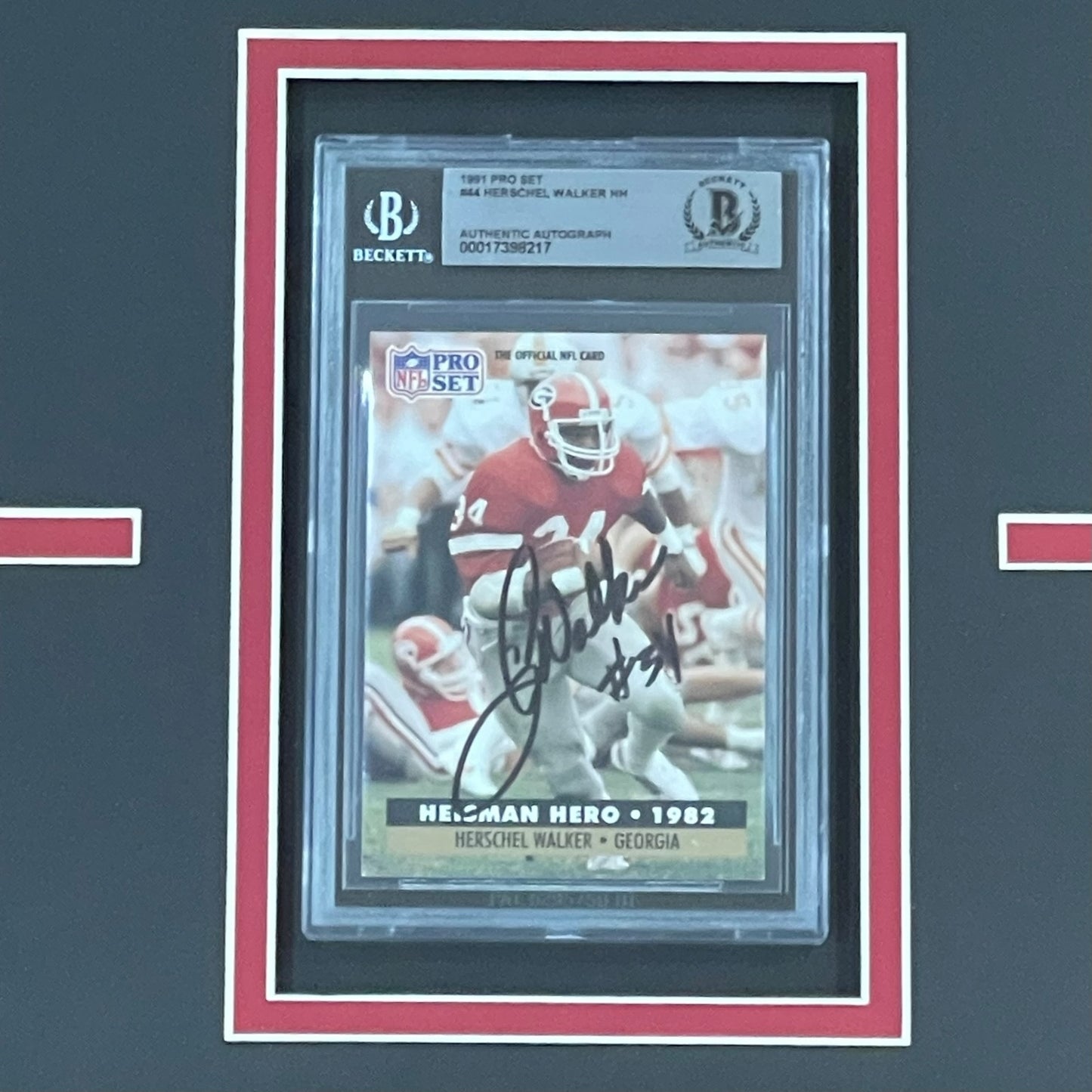 Herschel Walker Autographed Football Card Deluxe Framed with Georgia Bulldogs 8x10 Photo