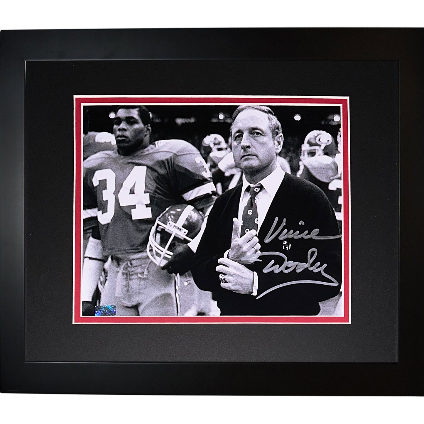 Vince Dooley Autographed Georgia Bulldogs (BW with Herschel Walker) Deluxe Framed 8x10 Photo