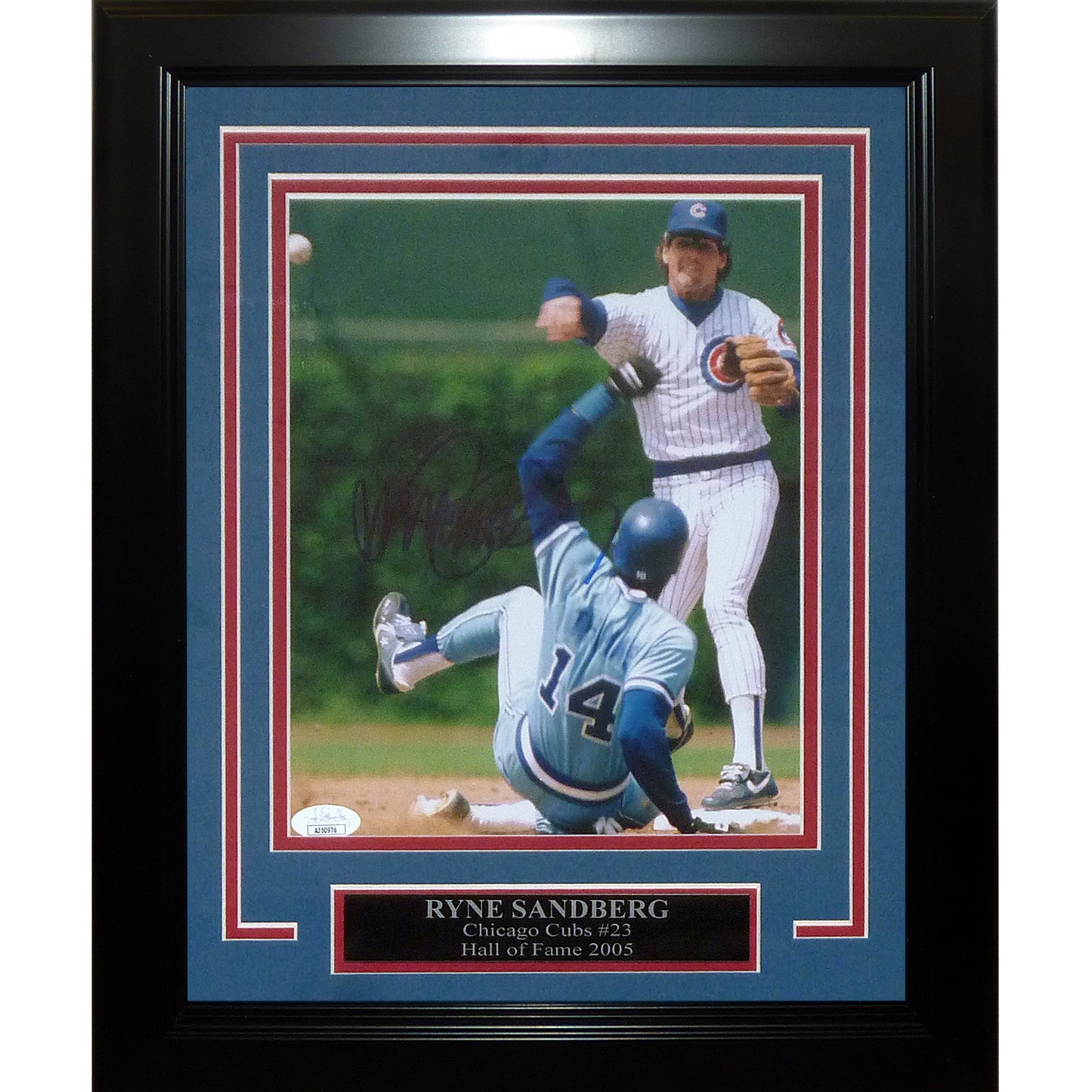 Ryne Sandberg Autographed Chicago Cubs (Fielding) Deluxe Framed 8x10 Photo - JSA