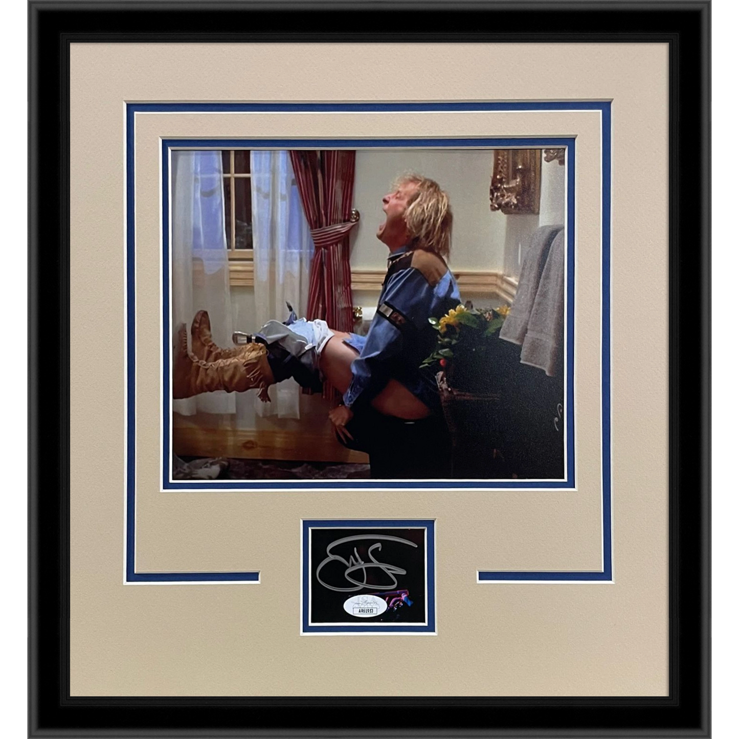 Jeff Daniels Autographed Dumb And Dumber (On Toilet) 8x10 Photo Signature Series Frame - JSA