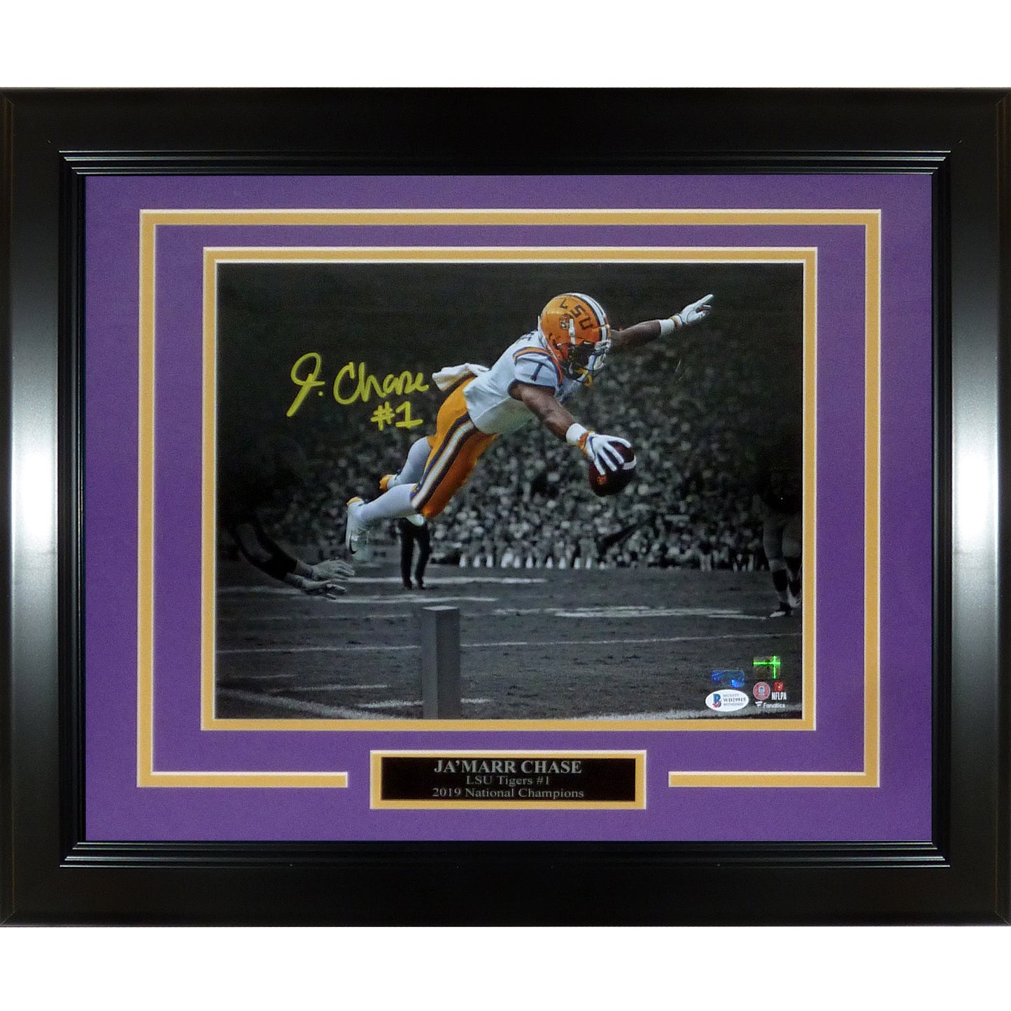 Ja'Marr Chase LSU Tigers (Spotlight Dive) Autographed Framed 11x14 Photo - Beckett