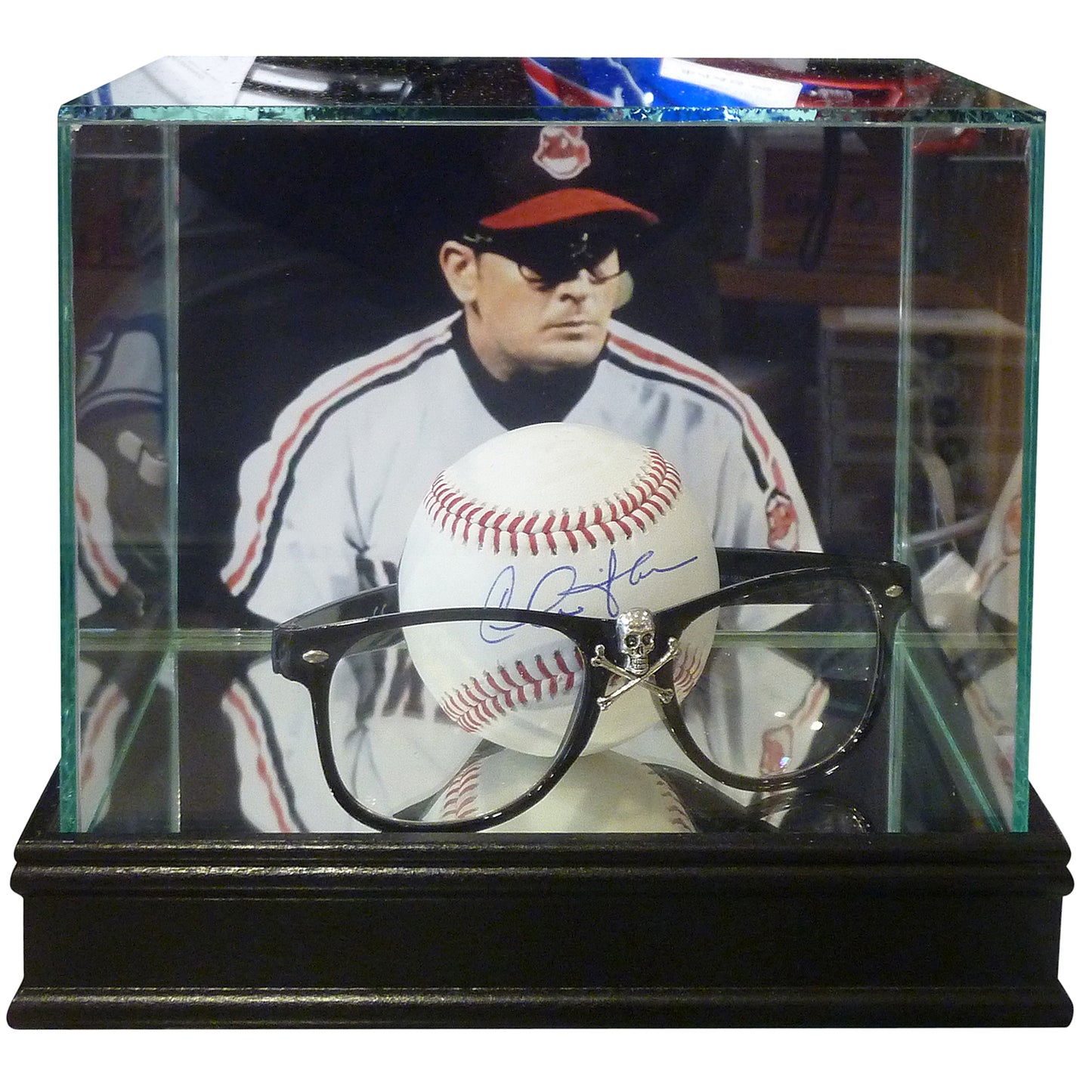 Charlie Sheen Autographed MLB Baseball w/ Wild Thing inscription in Deluxe Glass Display case with Novelty Glasses
