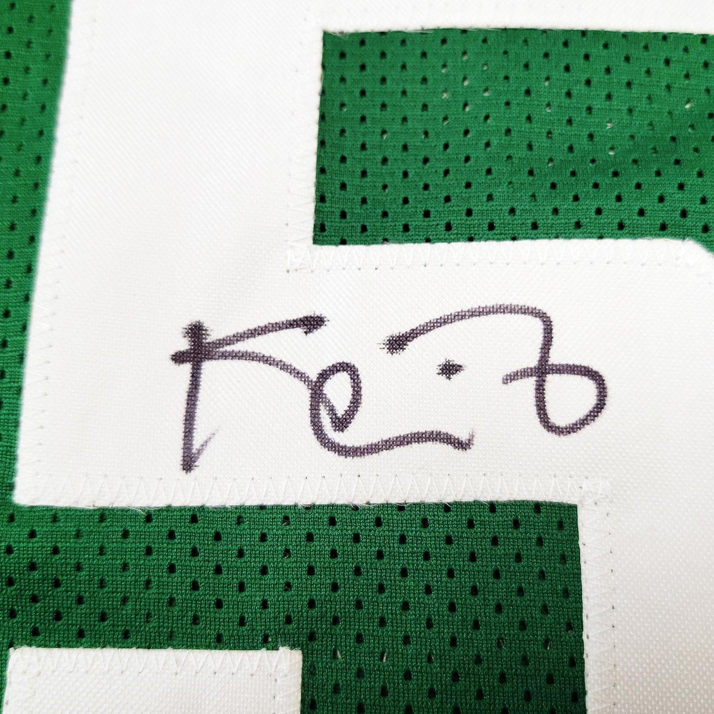 Kevin Garnett Autographed Boston (Green #5) Custom Jersey - Beckett Witness