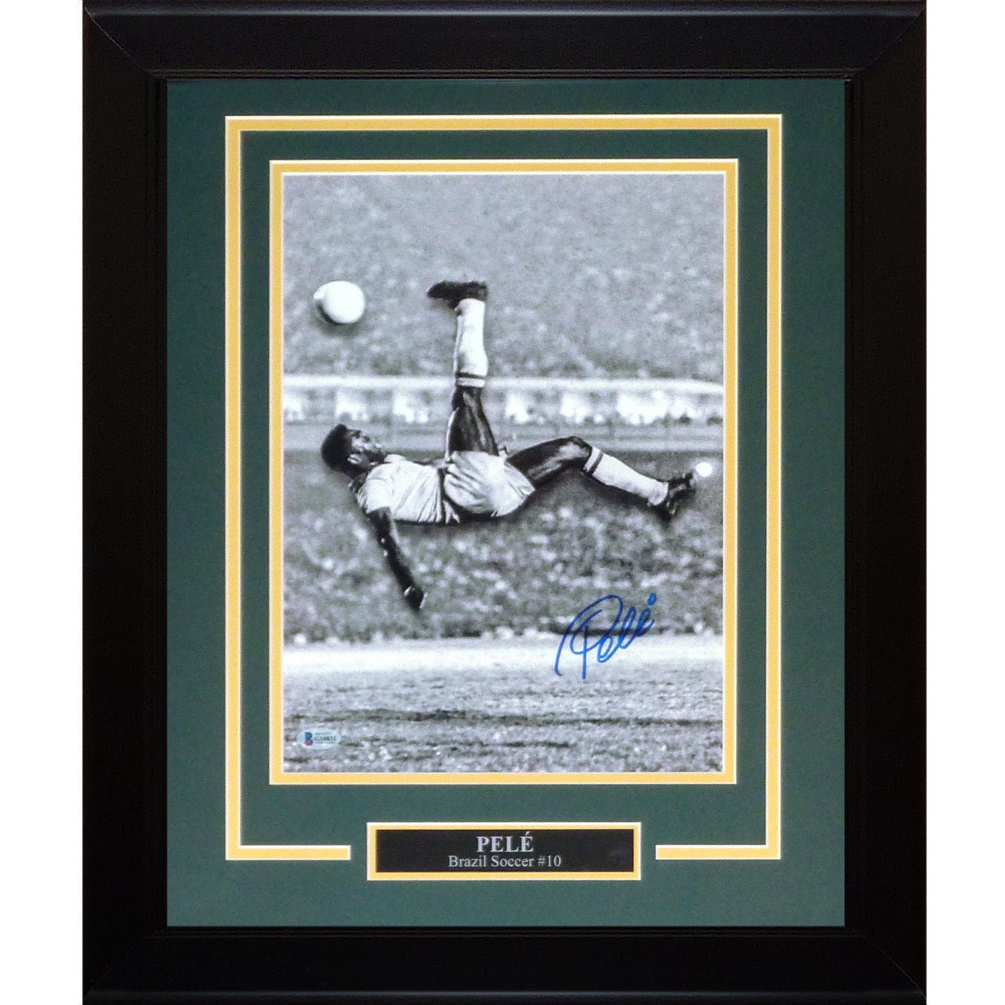 Pele Autographed Brazil Soccer (Bicycle Kick) Deluxe Framed 11x14 Photo – Beckett