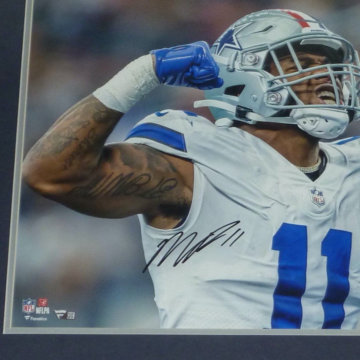 Micah Parsons Autographed Dallas Cowboys (Horiz Flex) Deluxe Framed 16x20 Photo Fanatics