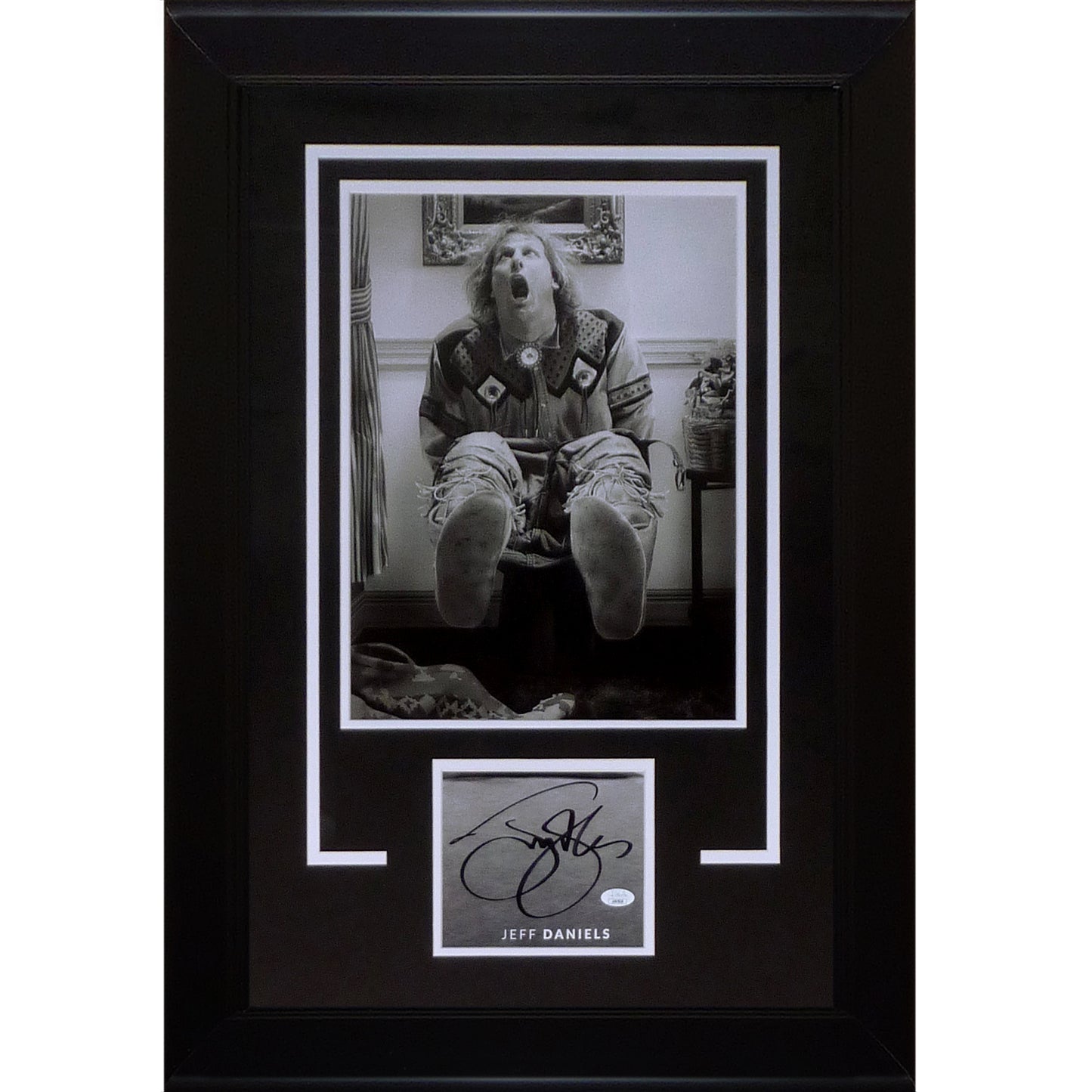 Jeff Daniels Autographed Dumb And Dumber (On Toilet Black and White) 11x14 Photo Signature Series Frame - JSA
