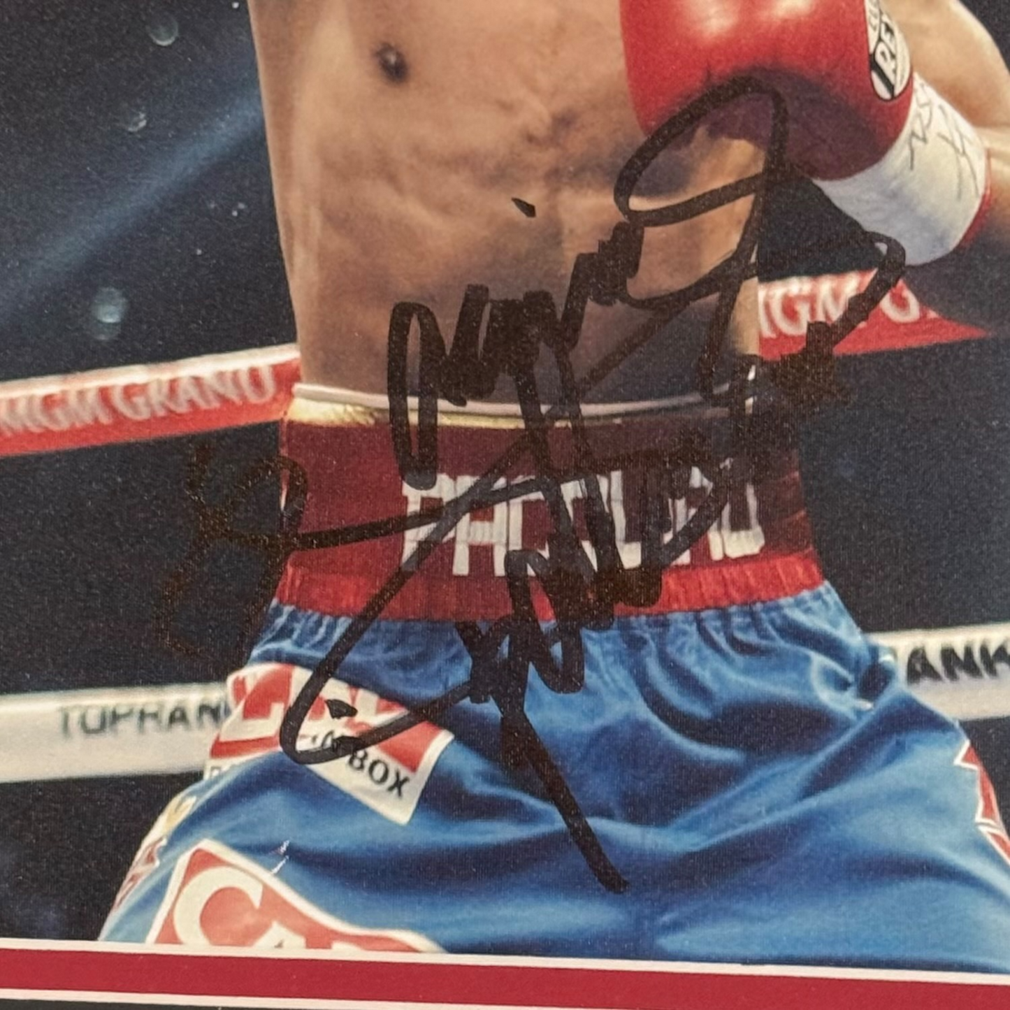 Manny Pacquiao Autographed Boxing (Horiz Action) Deluxe Framed 12x18 Photo - PSADNA