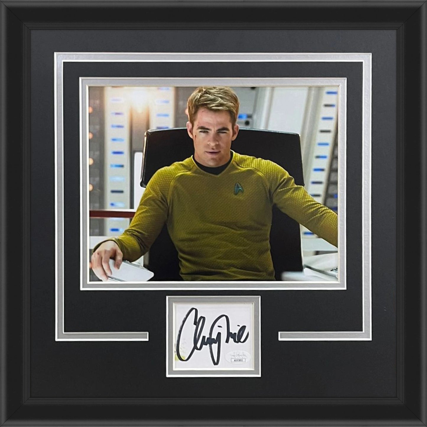 Chris Pine Autographed Star Trek 8x10 Photo Signature Series Frame - JSA
