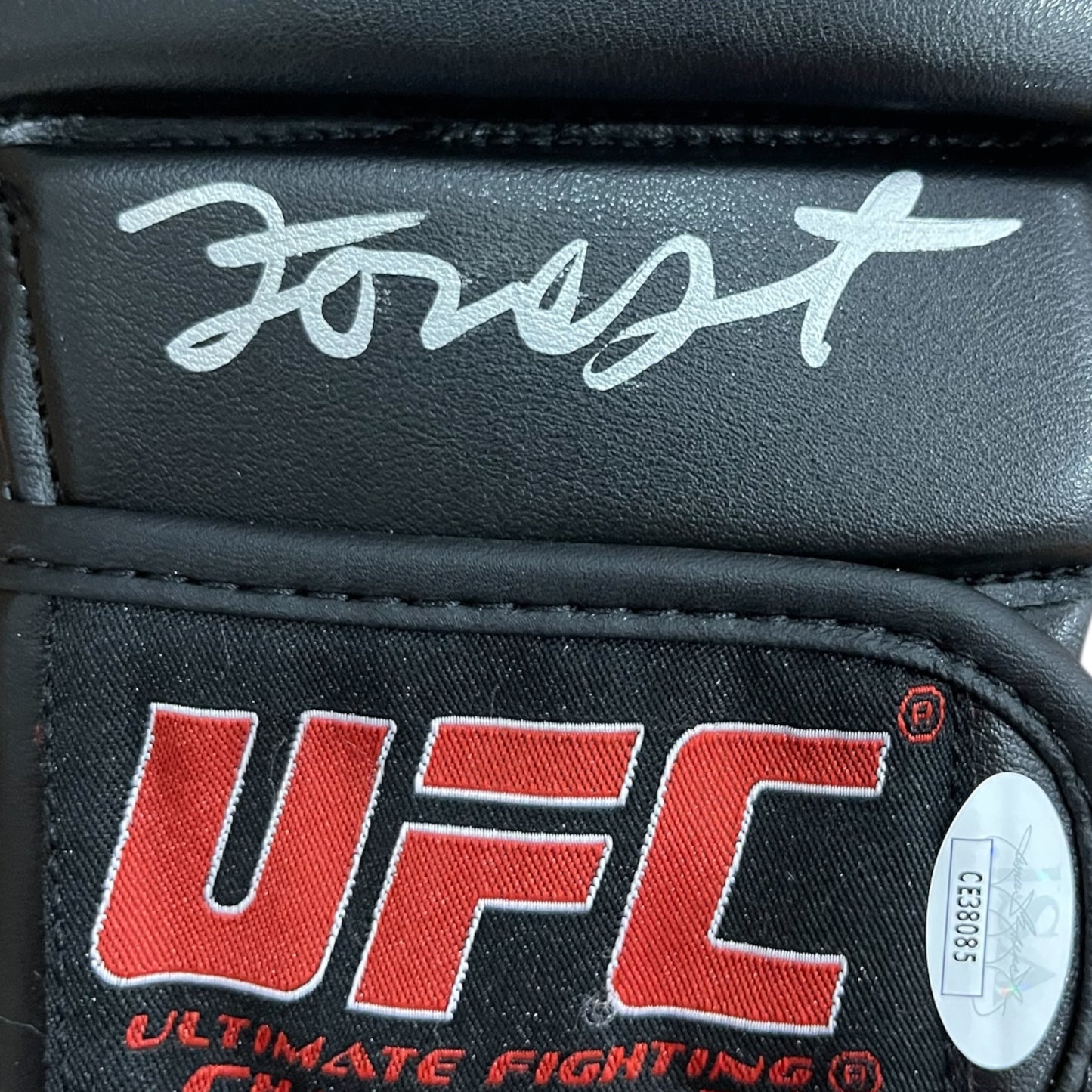 Forrest Griffin Autographed UFC Fighting Glove - JSA
