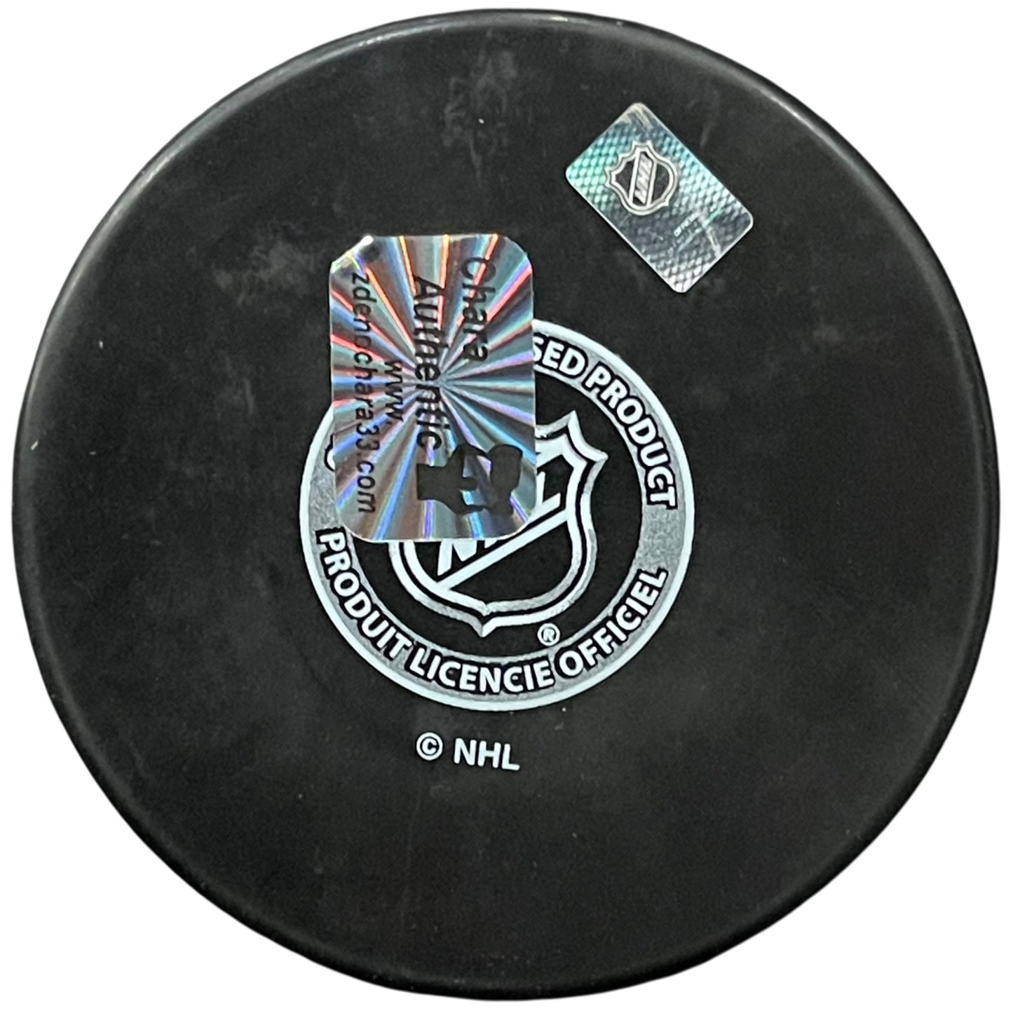 Zdeno Chara Autographed Boston Bruins Hockey Puck - YSMS
