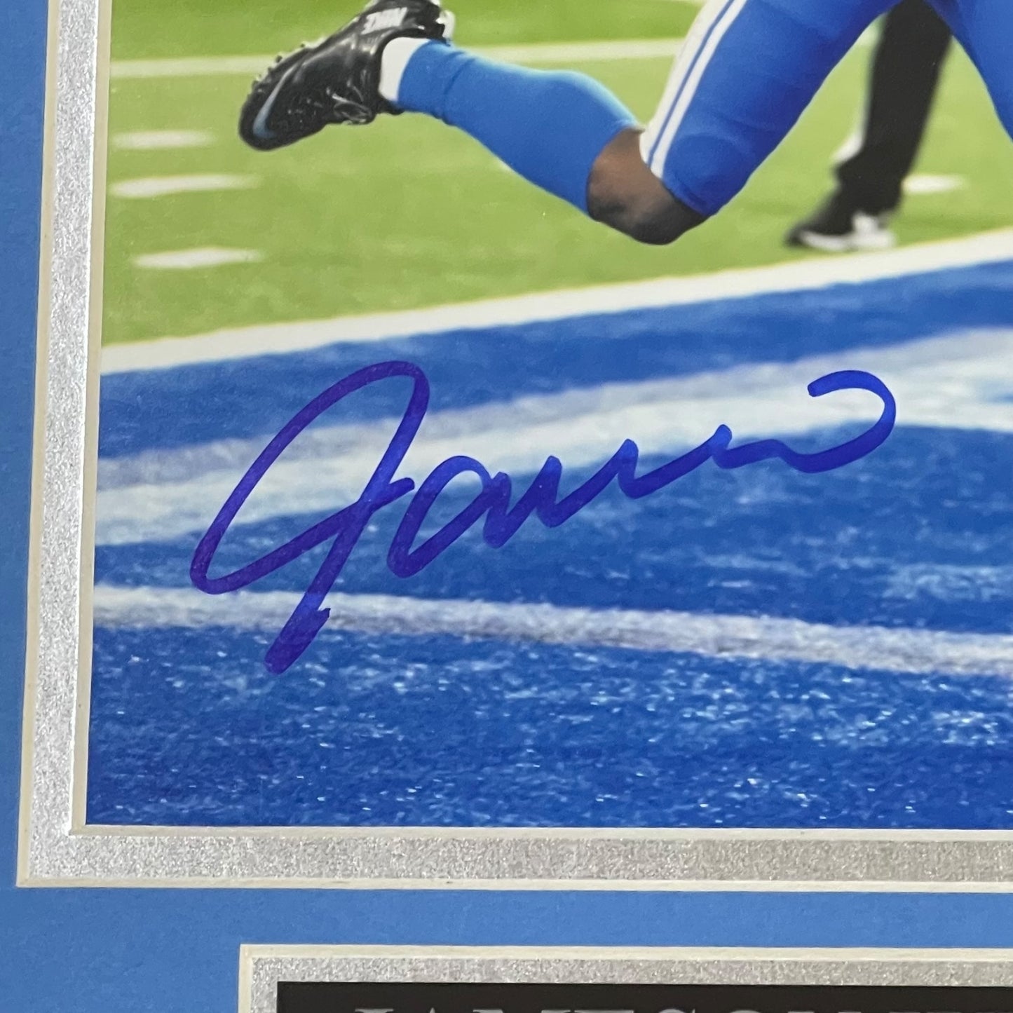 Jameson Williams Autographed Detroit Lions Deluxe Framed 8x10 Photo - Beckett
