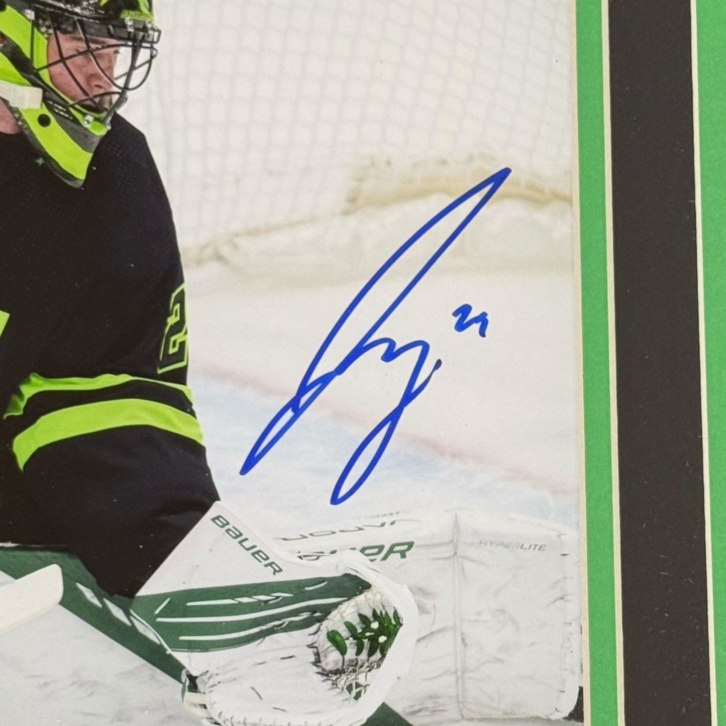 Jake Oettinger Autographed Dallas Stars (Blackout Jersey) Deluxe Framed 8x10 Photo - Frozen Pond