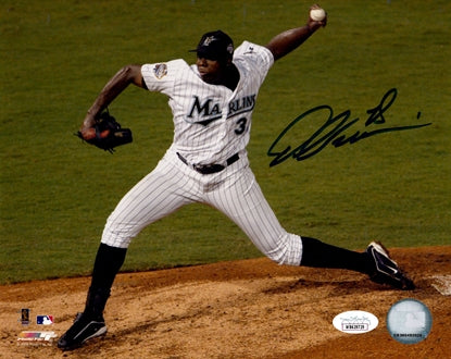 Dontrelle Willis Autographed Florida Marlins (Pinstripe Jersey) 8x10 Photo - JSA