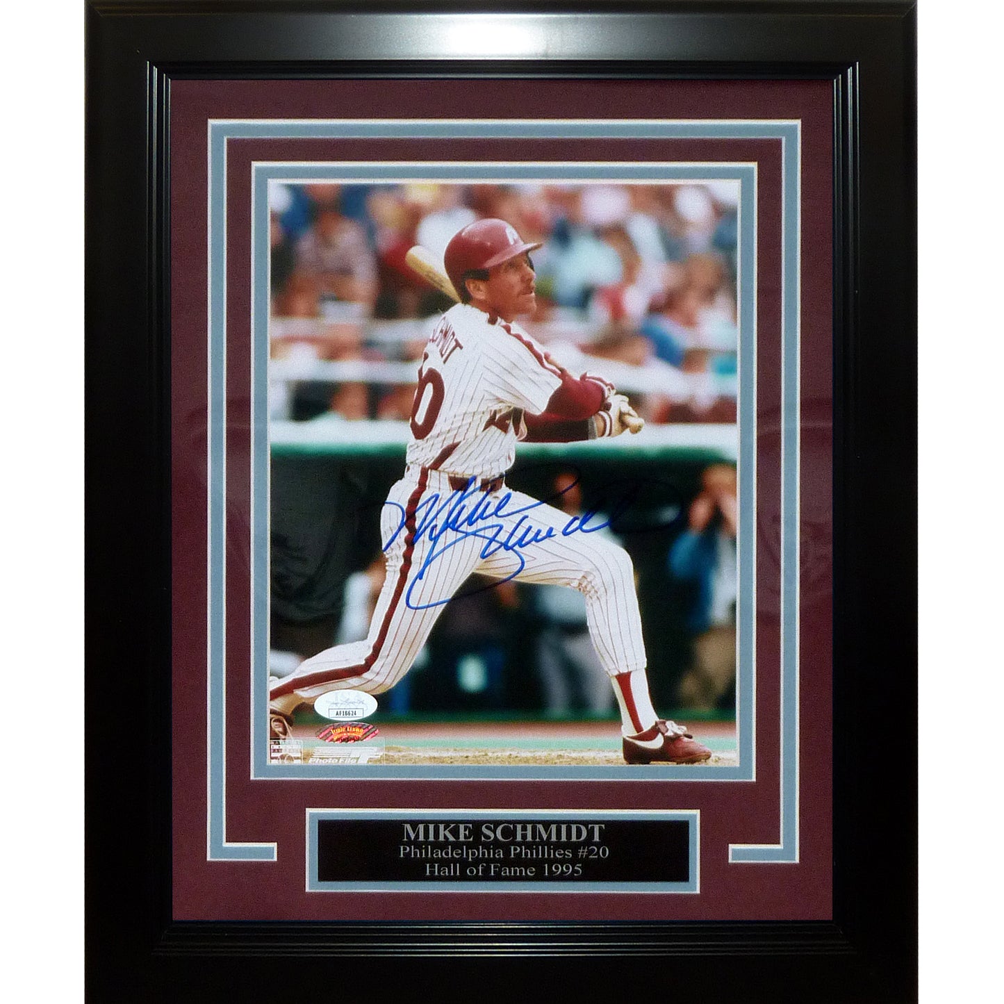 Mike Schmidt Autographed Philadelphia Phillies Deluxe Framed 8x10 Photo - JSA