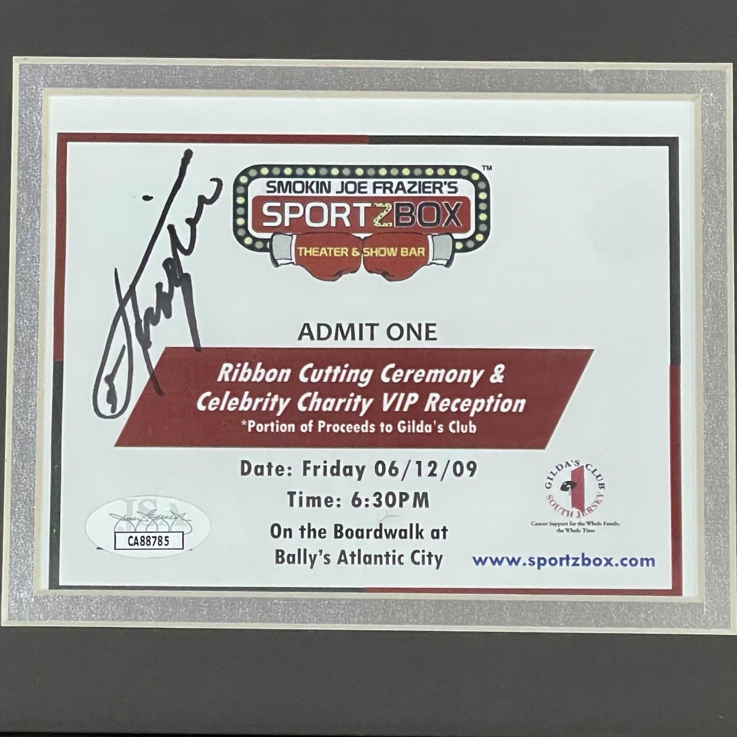 Joe Frazier Autographed Boxing Framed 8x10 Photo "Signature Series" Frame - JSA