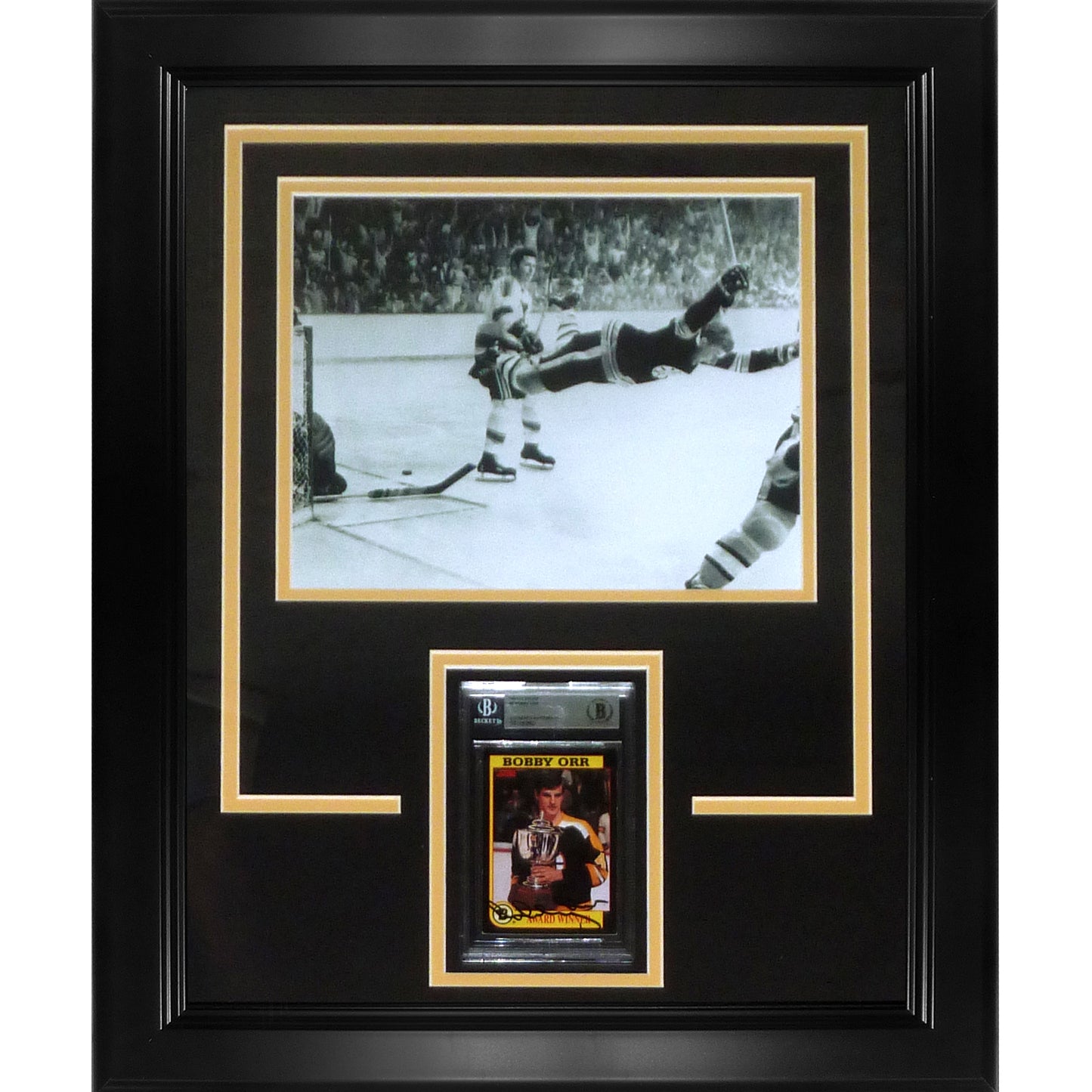 Bobby Orr Autographed Hockey Card Deluxe Framed with Boston Bruins 8x10 Photo - Beckett