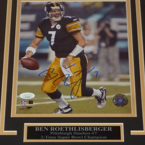 Ben Roethlisberger Autographed Pittsburgh Steelers Deluxe Framed 8x10 Photo - JSA