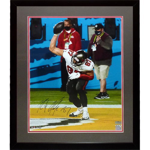 Rob Gronkowski Autographed Tampa Bay Buccaneers (Super Bowl LV) Deluxe Framed 16x20 Photo - Radtke