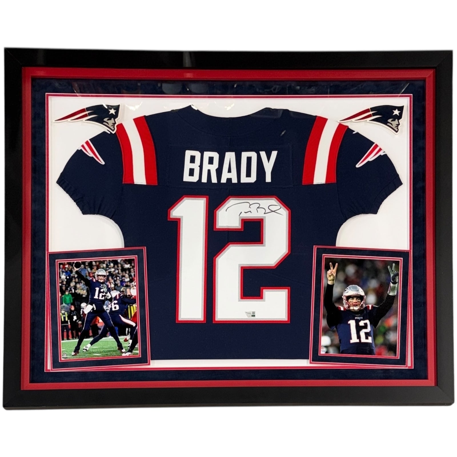 Tom Brady Autographed Framed New England Patriots Jersey - Fanatics