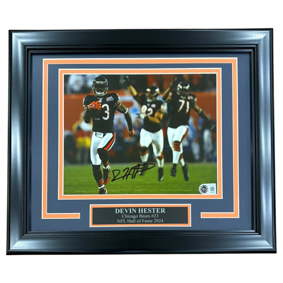 Devin Hester Autographed Chicago Bears (SB XLI) Deluxe Framed 8x10 Photo – Beckett
