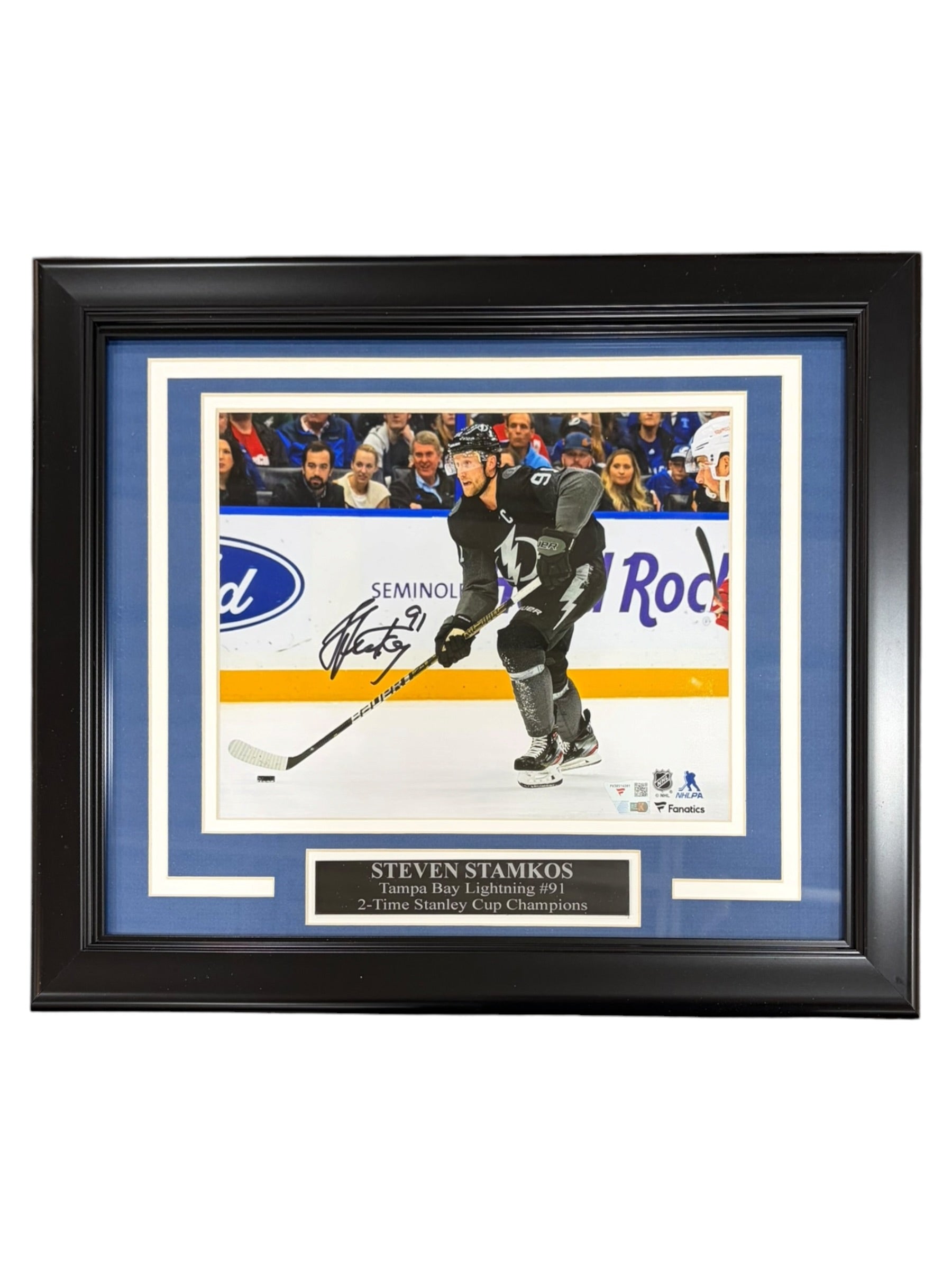 Steven Stamkos Autographed Tampa Bay Lightning (Horiz Action) Deluxe Framed 8x10 Photo - Fanatics
