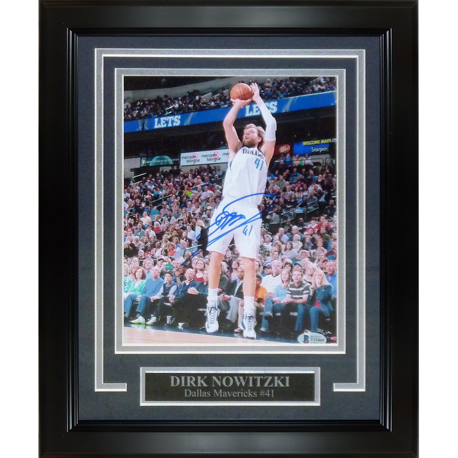 Dirk Nowitzki Autographed Dallas Mavericks Framed 8x10 Photo - JSA
