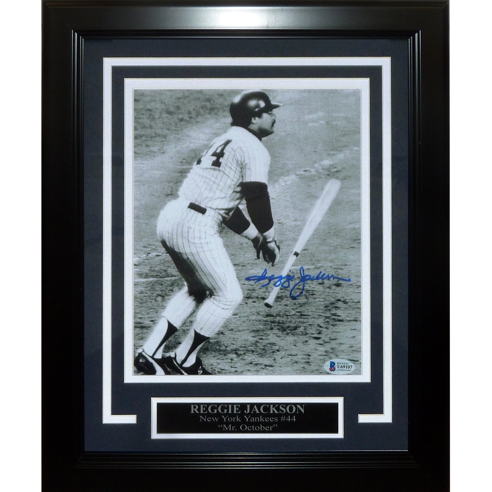 Reggie Jackson Autographed New York Yankees (WS HR) Deluxe Framed 8x10 Photo - Beckett