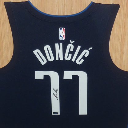 Luka Doncic Autographed Dallas Mavericks (Blue #77) Deluxe Framed Jersey - Panini