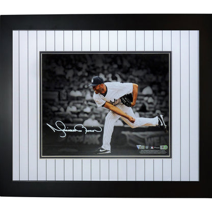 Mariano Rivera Autographed New York Yankees (Spotlight) Deluxe Framed 11x14 Photo - Fanatics