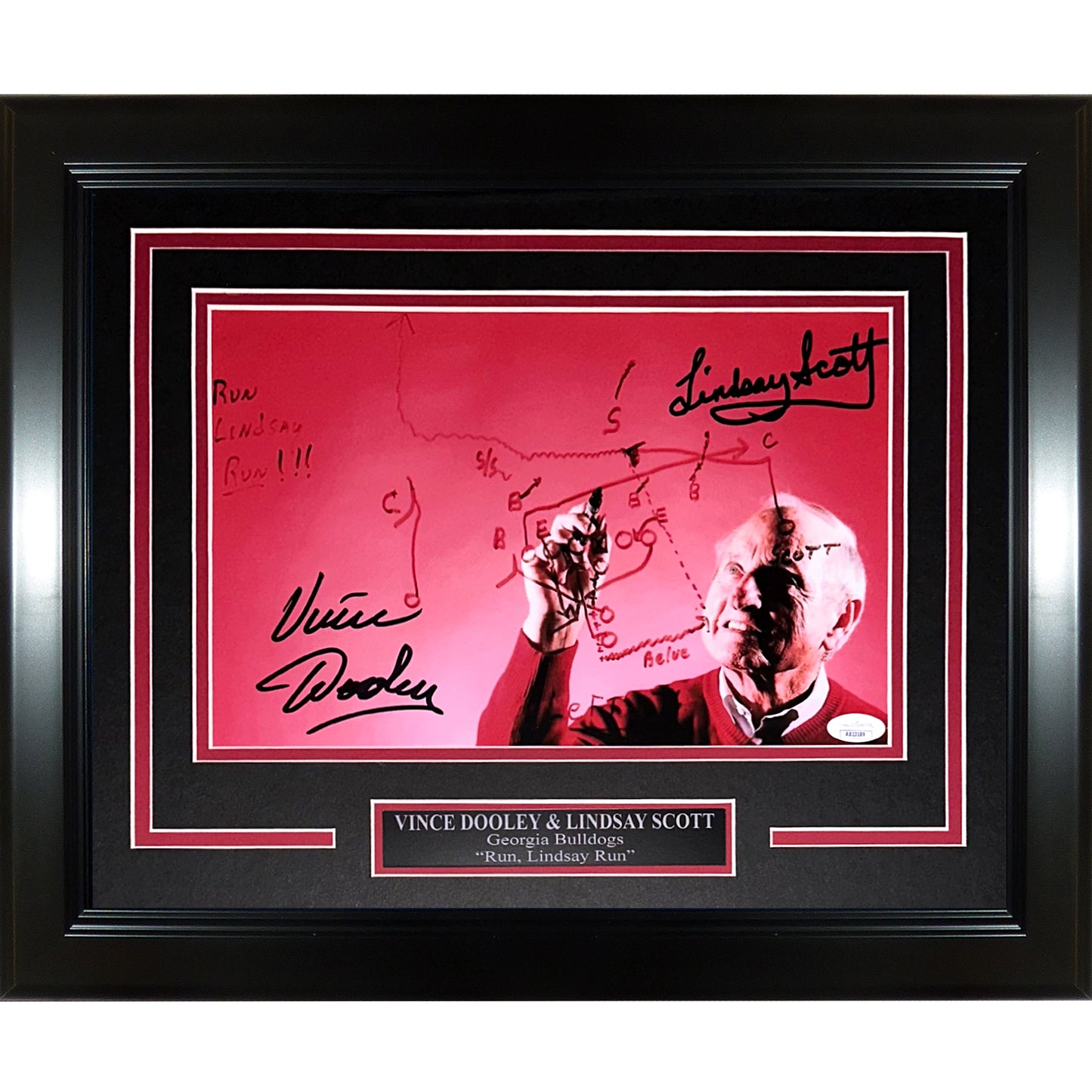 Vince Dooley And Lindsay Scott Autographed Georgia Bulldogs (Run Lindsay Run Play) Deluxe Framed 8_12 Photo - JSA