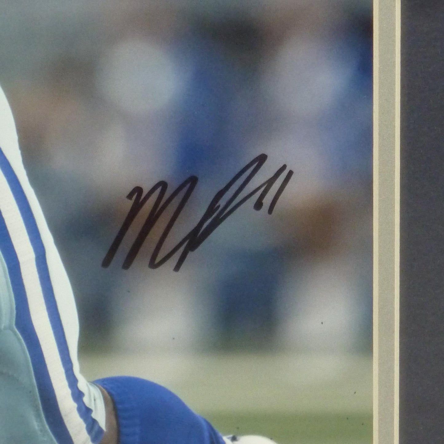 Micah Parsons Autographed Dallas Cowboys (Vertical Sack) Deluxe Framed 16x20 Photo - Fanatics