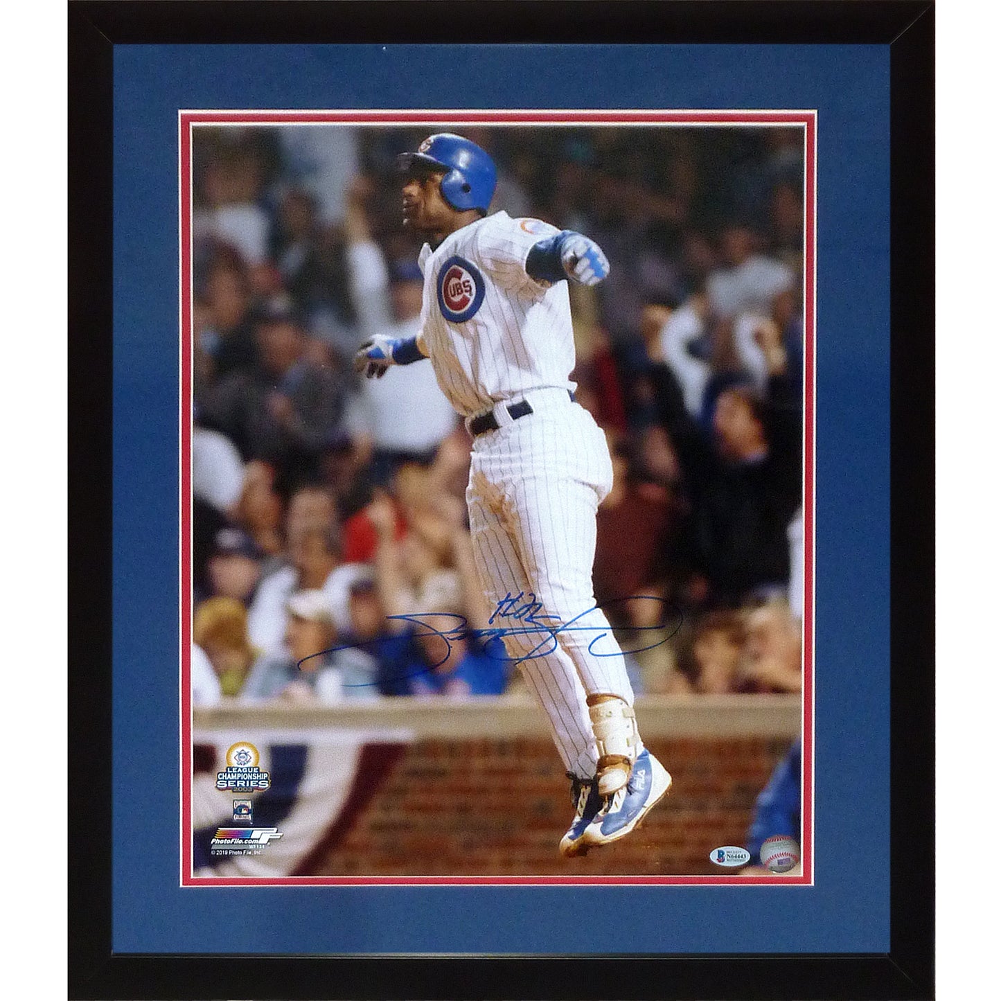 Sammy Sosa Autographed Chicago Cubs Deluxe Framed 16x20 Photo - JSA