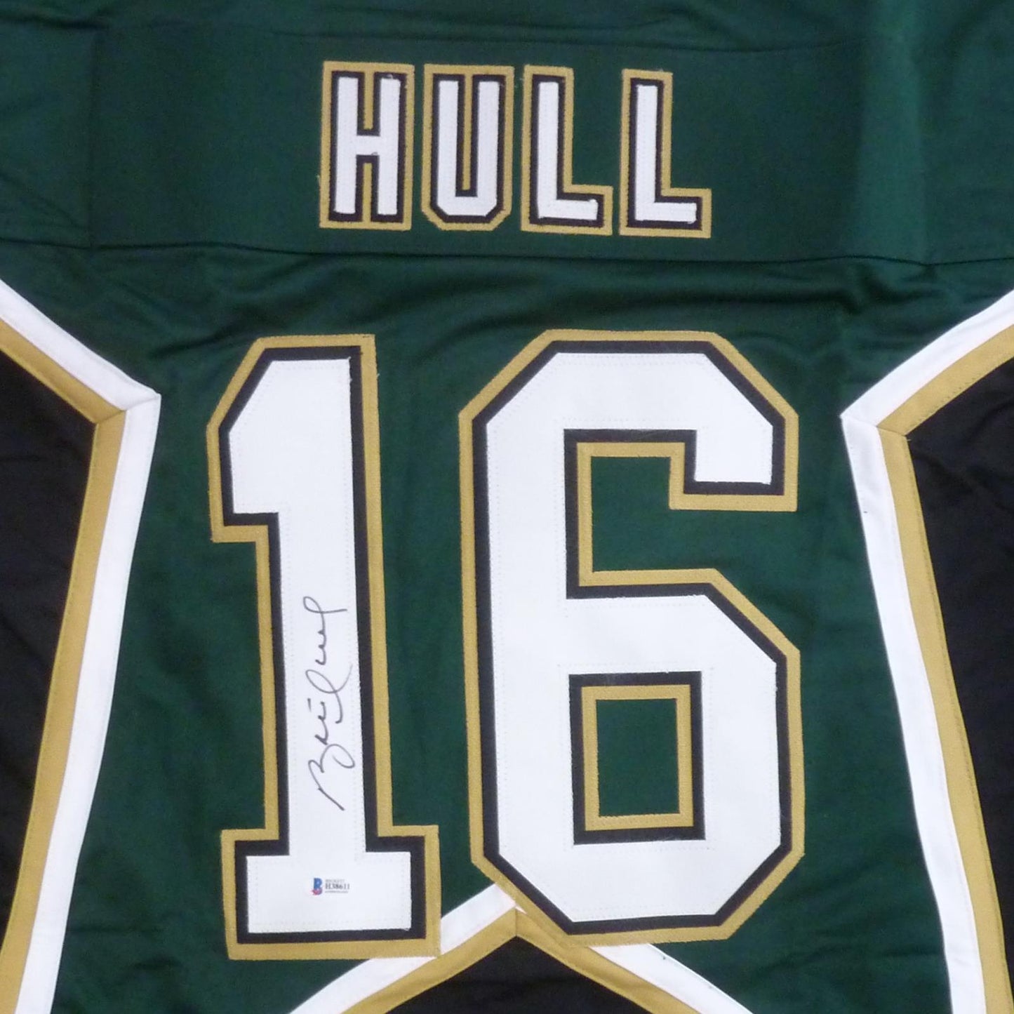 Brett Hull Autographed Dallas (Green #16) Custom Jersey - BAS