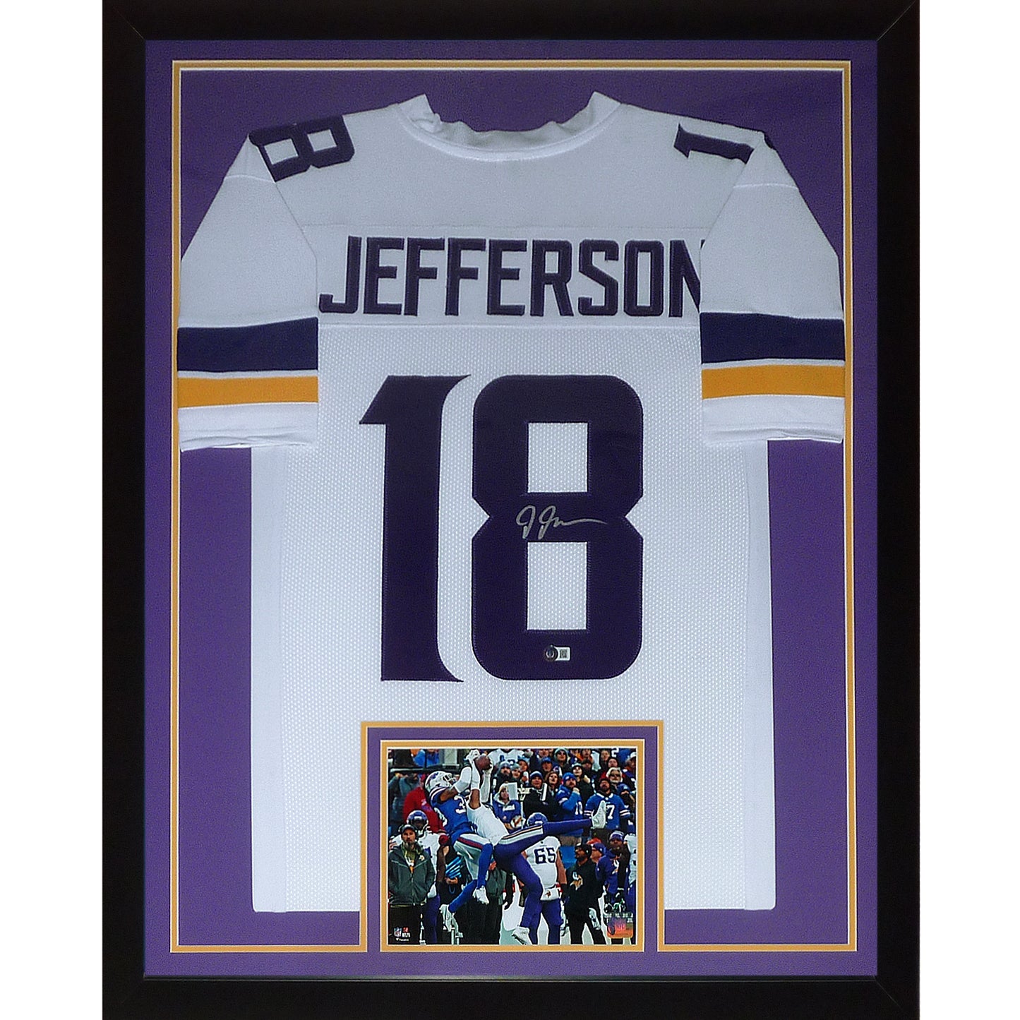 Justin Jefferson Autographed Minnesota Vikings (White #18) Framed Jersey - Beckett
