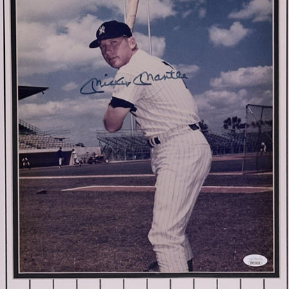 Mickey Mantle Autographed New York Yankees Deluxe Framed 11x14 Photo  JSA Letter