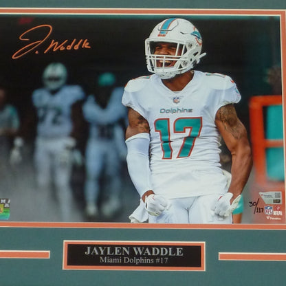 Jaylen Waddle Autographed Miami Dolphins (Intro Yelling) Deluxe Framed 11x14 Photo - Fanatics