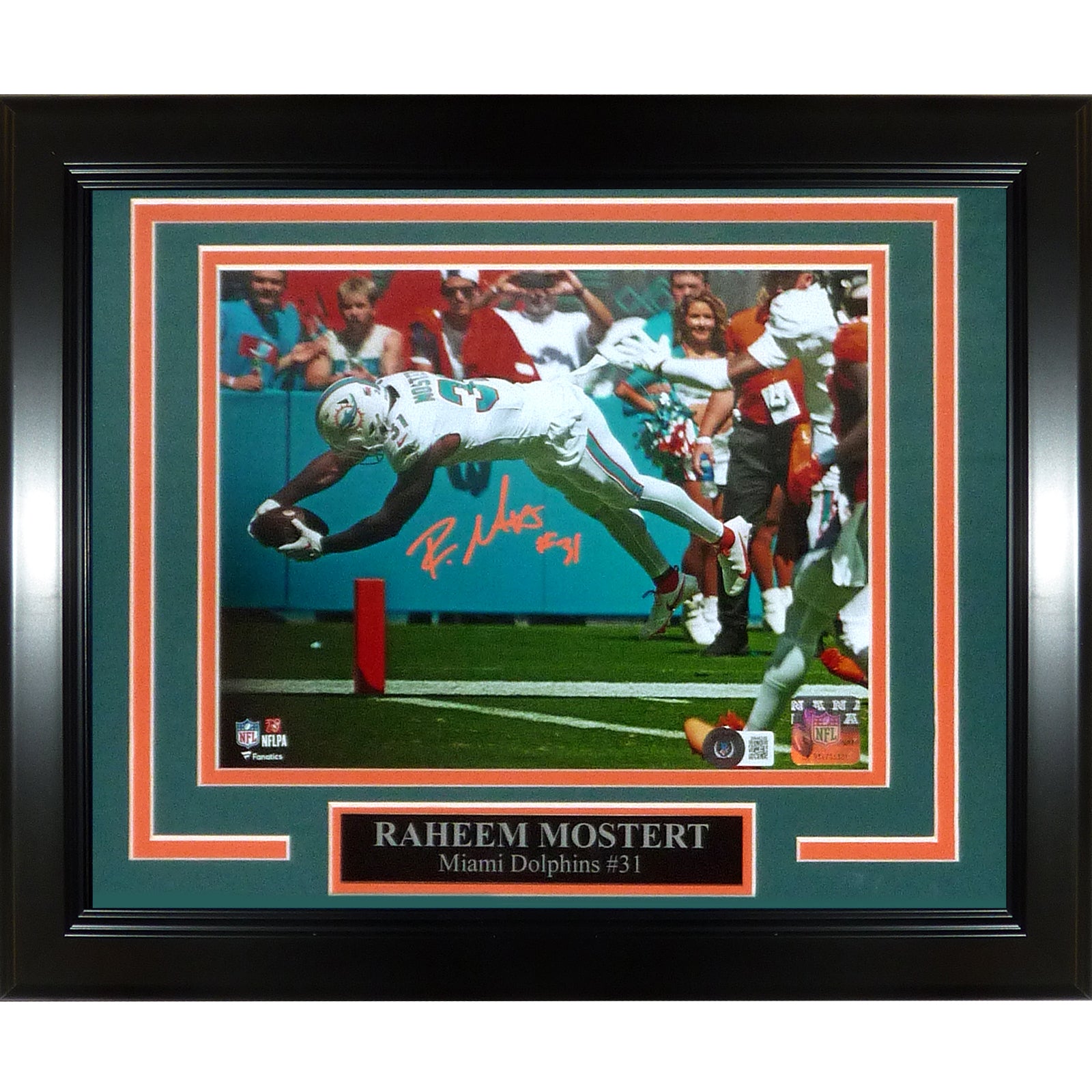 Raheem Mostert Autographed Miami Dolphins (TD Dive) Deluxe Framed 8x10 Photo - Beckett