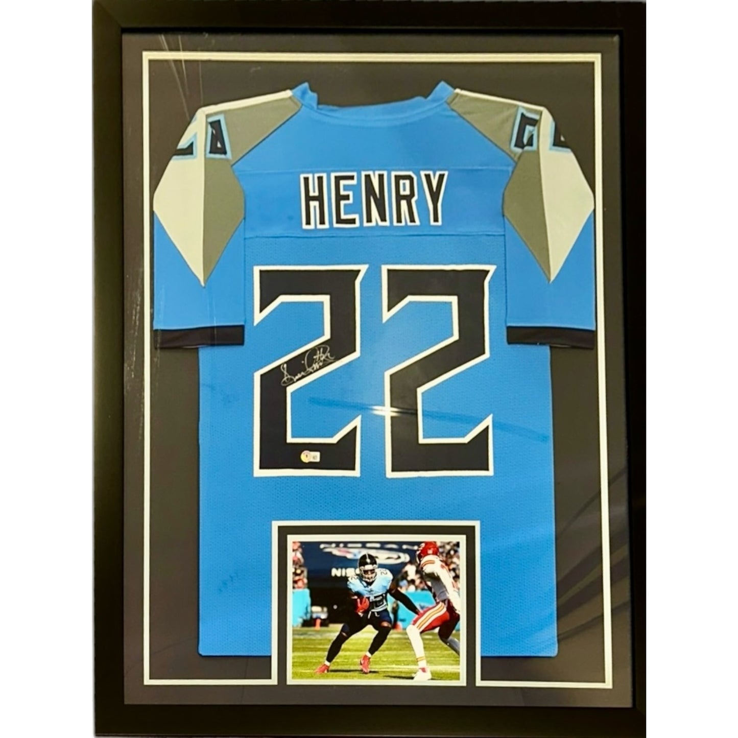 Derrick Henry Autographed Tennessee Titans (Light Blue #22) Framed Jersey - Beckett