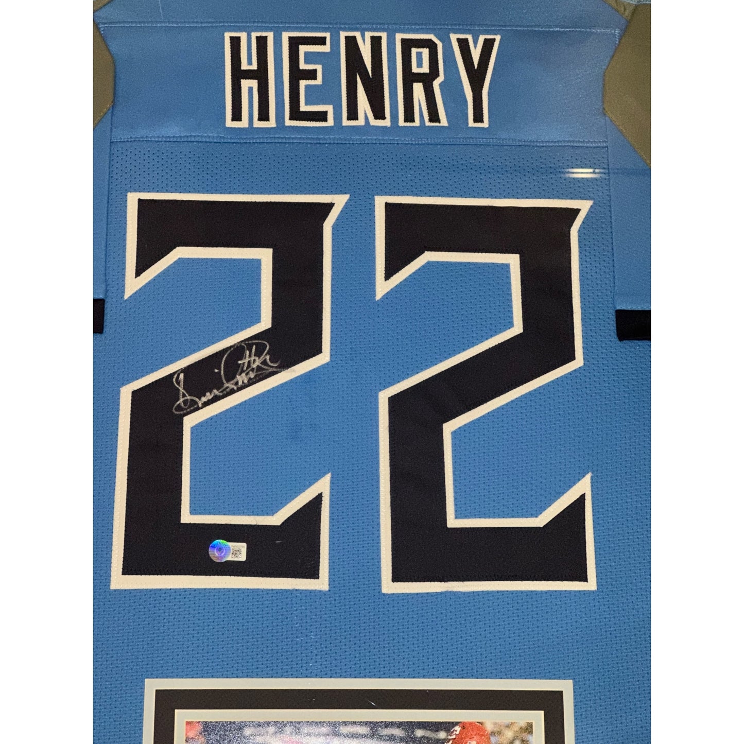 Derrick Henry Autographed Tennessee Titans (Light Blue #22) Framed Jersey - Beckett