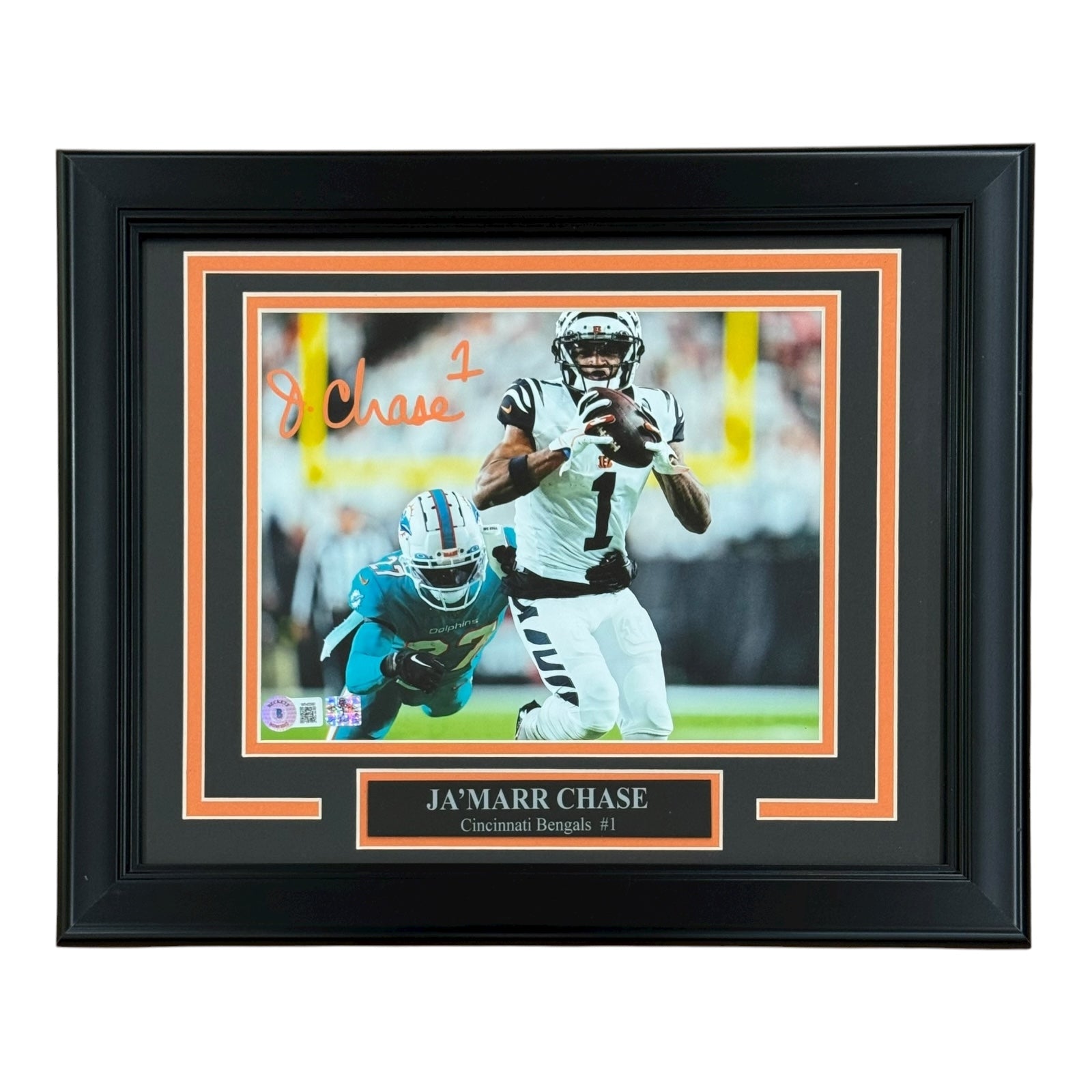 Ja'Marr Chase Autographed Cincinnati Bengals (Horiz vs Dolphins) Deluxe Framed 8x10 Photo - Beckett