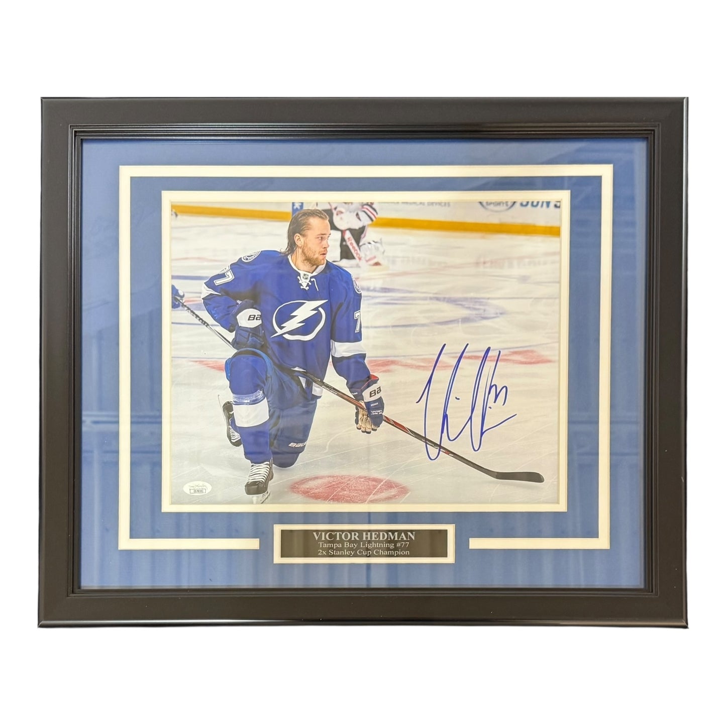 Victor Hedman Autographed Tampa Bay Lightning (Action) Deluxe Framed 11x14 Photo - JSA