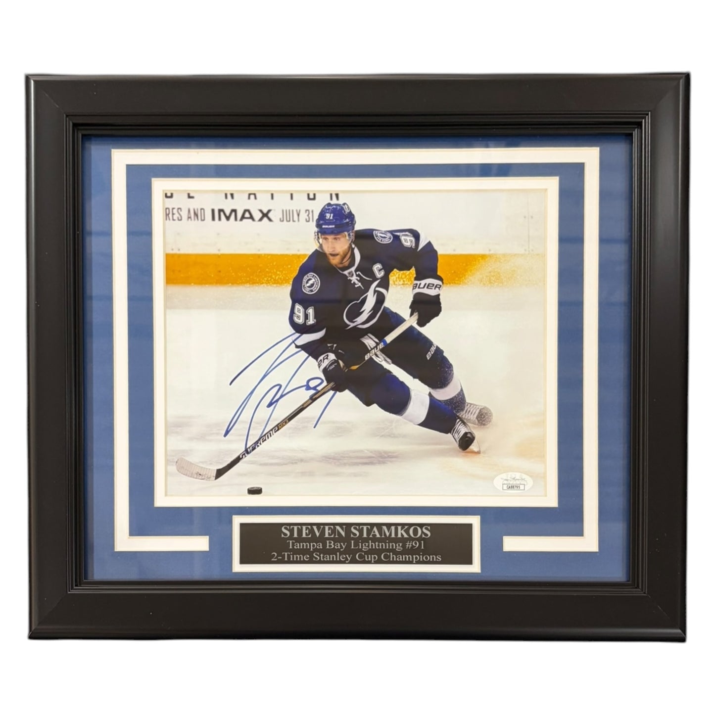 Steven Stamkos Autographed Tampa Bay Lightning (Horiz Action) Deluxe Framed 8x10 Photo - Fanatics