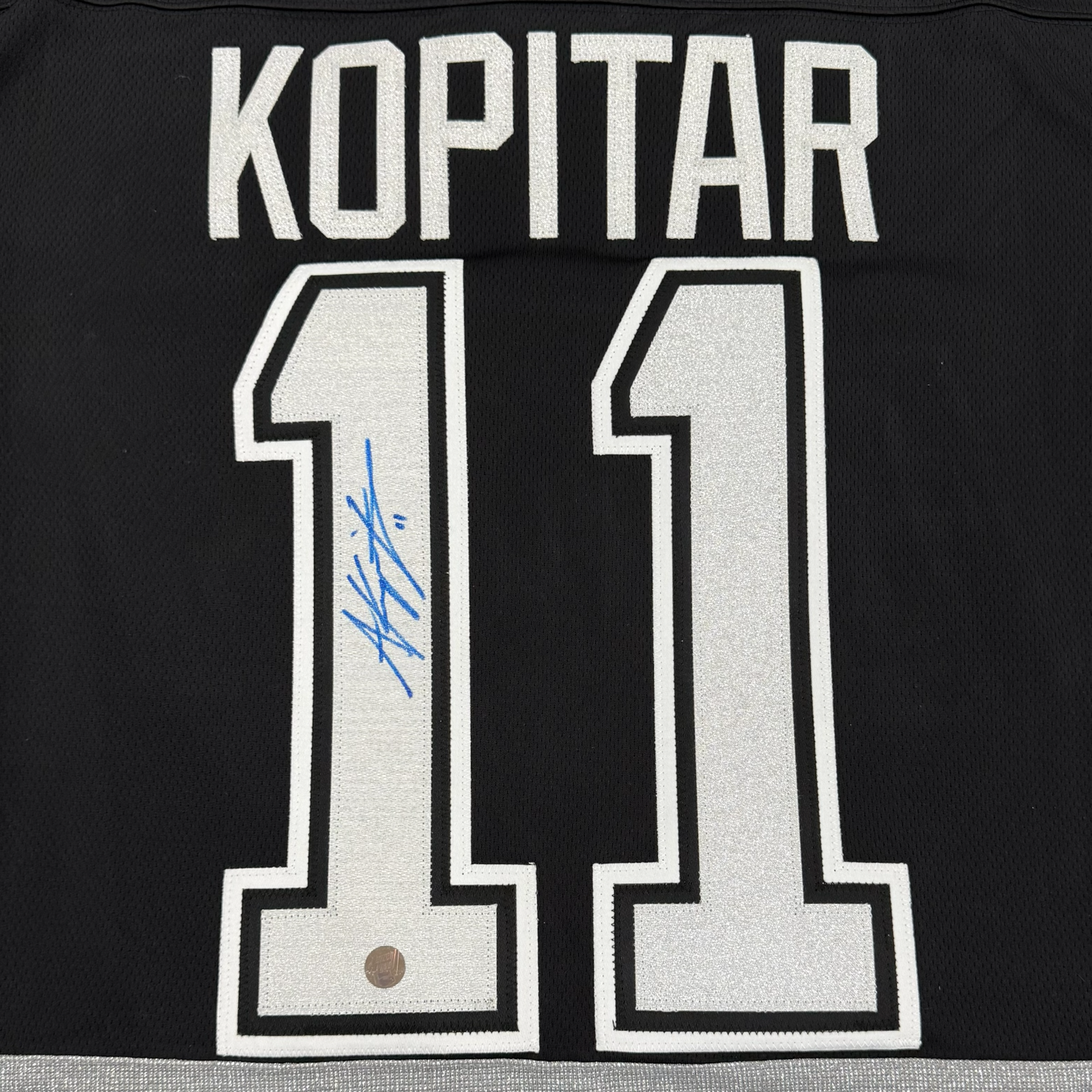 Anze Kopitar Autographed Los Angeles Kings (Black #11) Authentic Hockey Jersey - Frozen Pond
