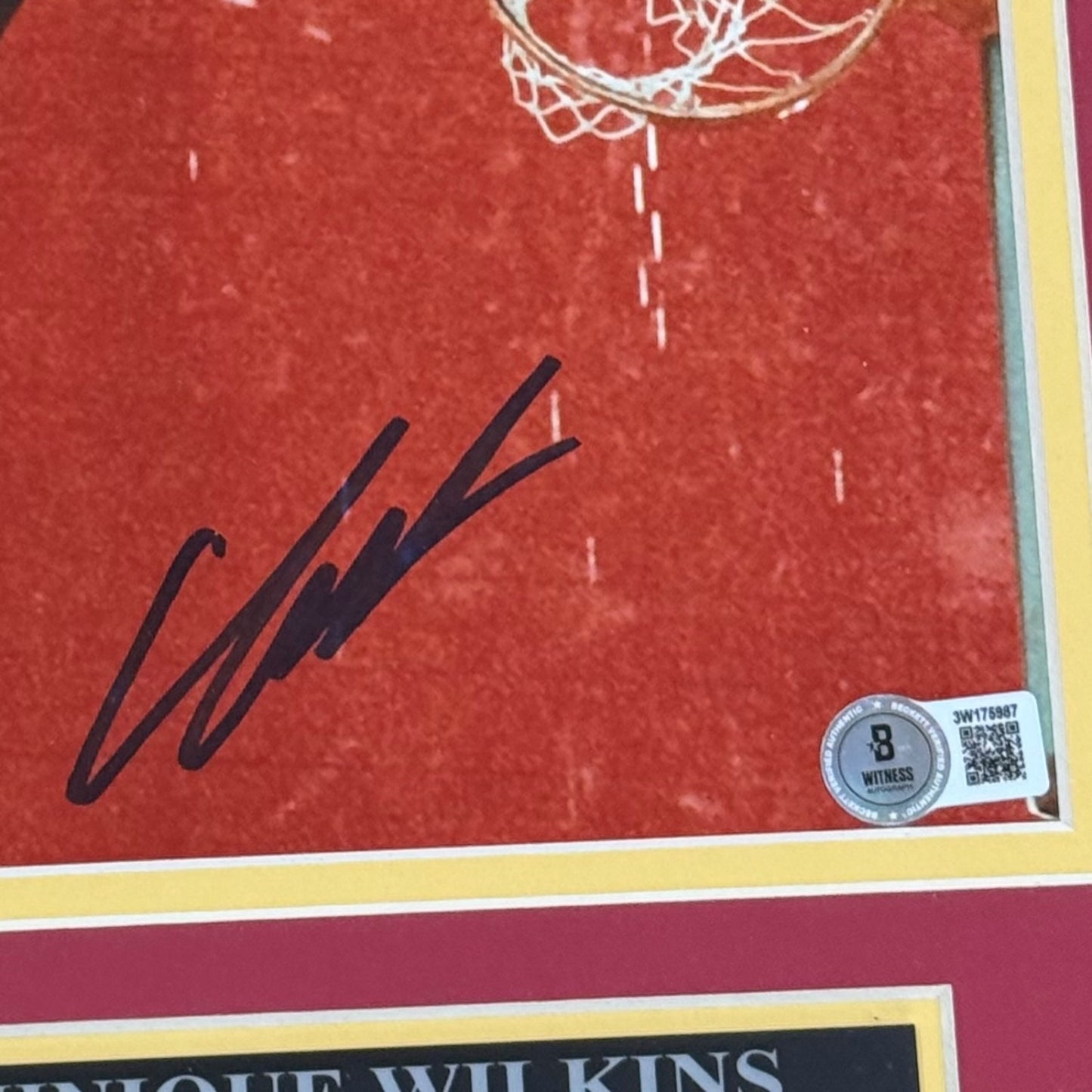 Dominique Wilkins Autographed Atlanta Hawks Deluxe Framed 8x10 Photo - Beckett