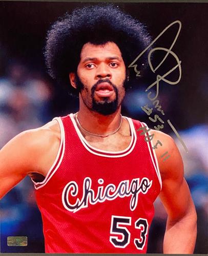 Artis Gilmore Autographed Chicago Bulls 8x10 Photo w/ "HOF 11"