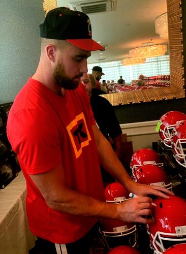 Travis Kelce Autographed Kansas City Chiefs (Speed) Deluxe Full-Size Replica Helmet - Beckett