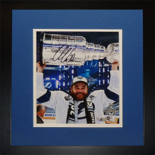 Victor Hedman Autographed Tampa Bay Lightning (Stanley Cup Trophy) Framed 8x10 Photo - Fanatics