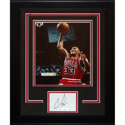 Scottie Pippen Autographed Chicago Bulls Signature Series Frame - JSA