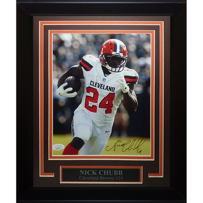Nick Chubb Autographed Cleveland Browns Framed 8x10 Photo - JSA